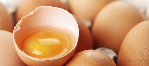A tojás egészséges, tehát együk bártan! 