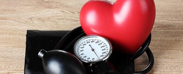 A szívinfarktusnak egyik kockázati tényezője a magas vérnyomás.