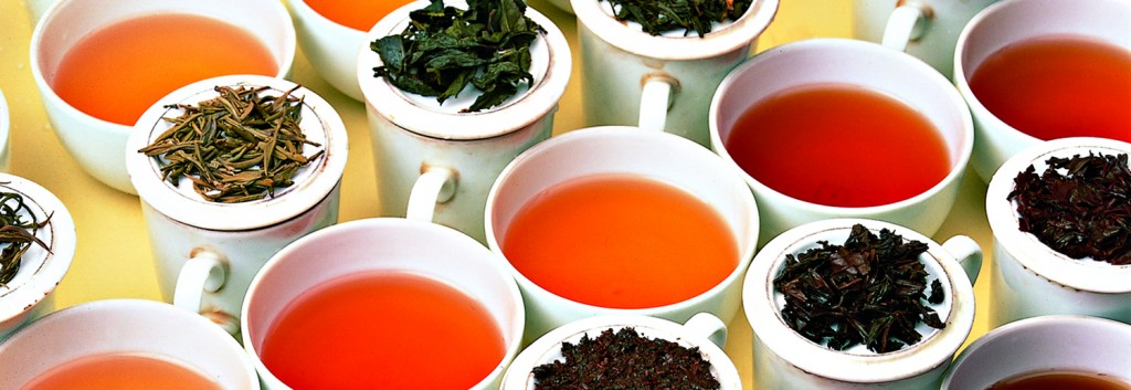 Többféle tea közül választhatunk, melyek főként folyadékpótlók