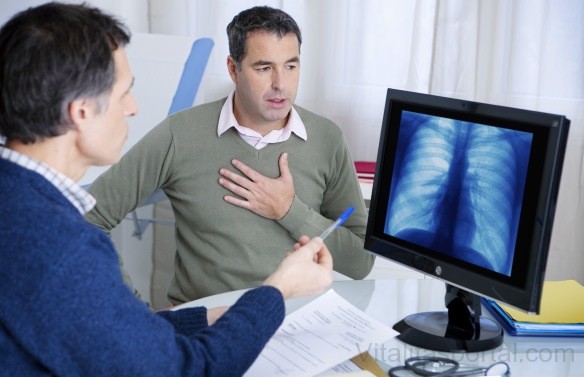 Asztma: az erőteljes gyulladás és nyálkatermelődés miatt a tüdőben már bent lévő levegőt nehéz kifújni.