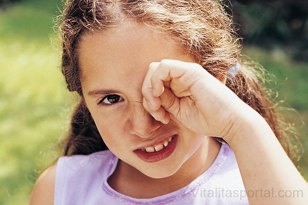 A viszkető szem is egy allergiás tünet. 