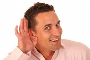 Tény, hogy bizonyos fokú halláscsökkenés az öregedés során a legtöbb embernél elkerülhetetlen.